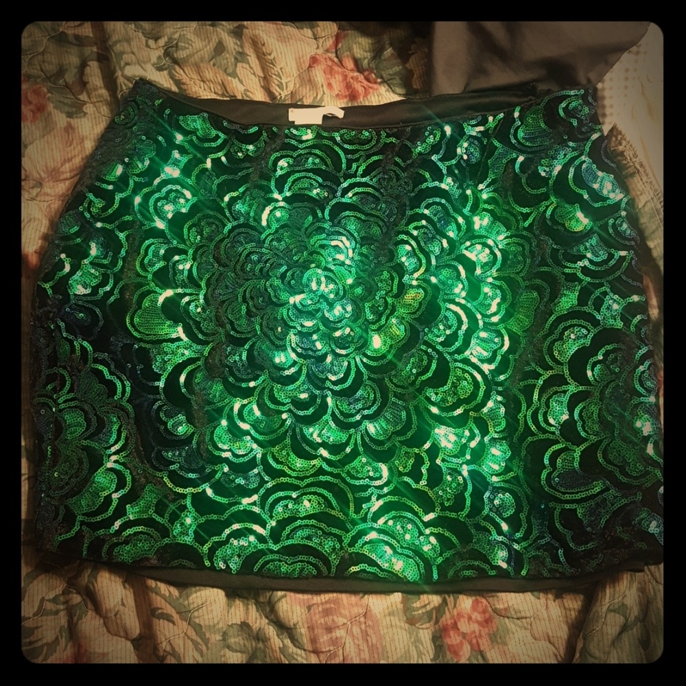 Sequin embellished mini skirt